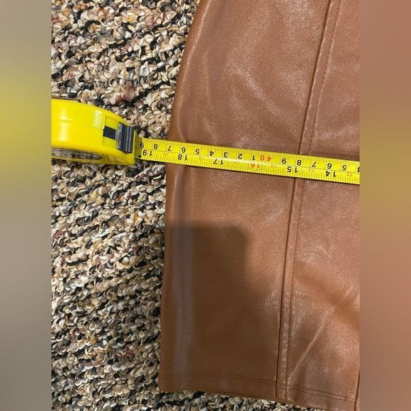 Brown Leather Skirt Set - Picture 4 of 8